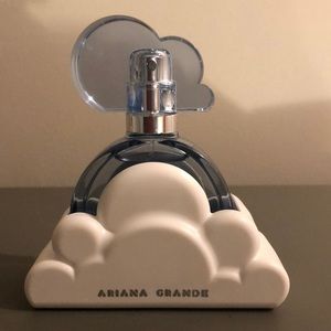 Ariana Grande Cloud ☁️